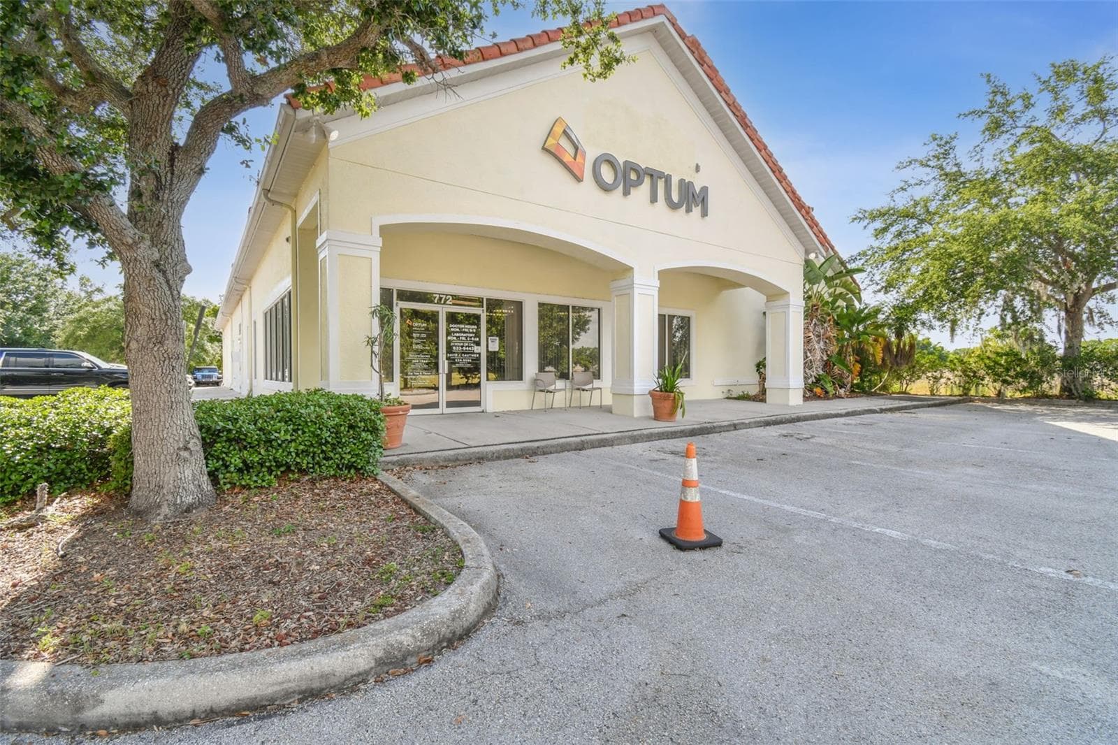 Business at 772 CORTARO DR, SUN CITY CENTER, photo 7 of 88