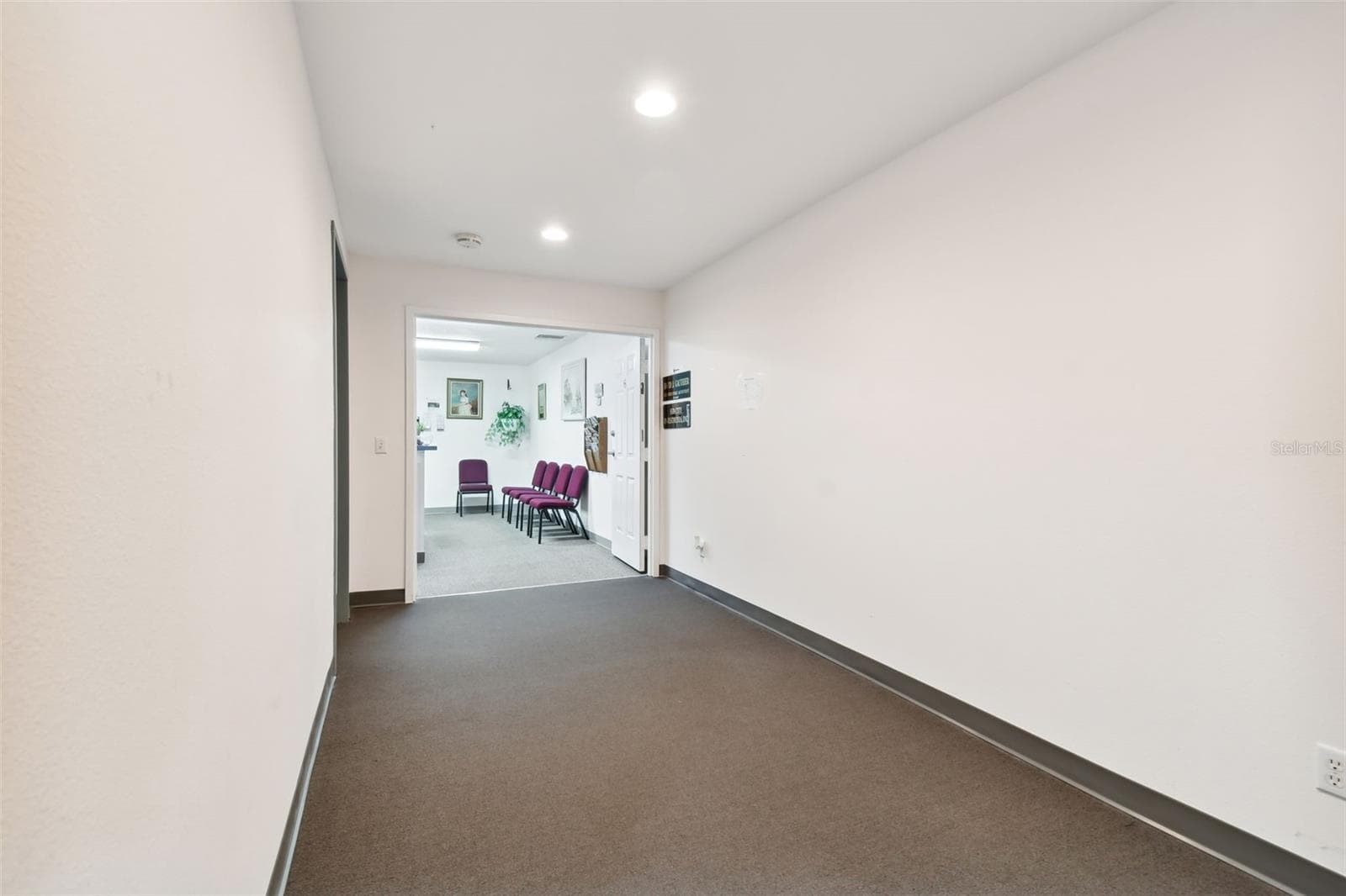 Hallway to upstairs office - 772 CORTARO DR, SUN CITY CENTER
