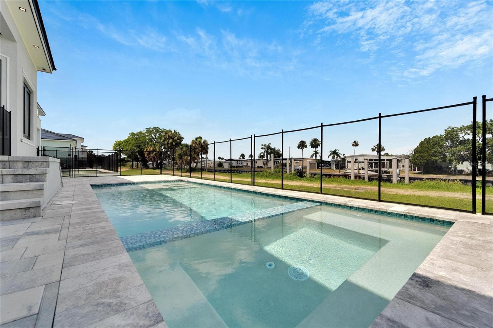 Single Family Residence at 6540 SIMONE SHORES CIR, APOLLO BEACH, photo 2 of 85
