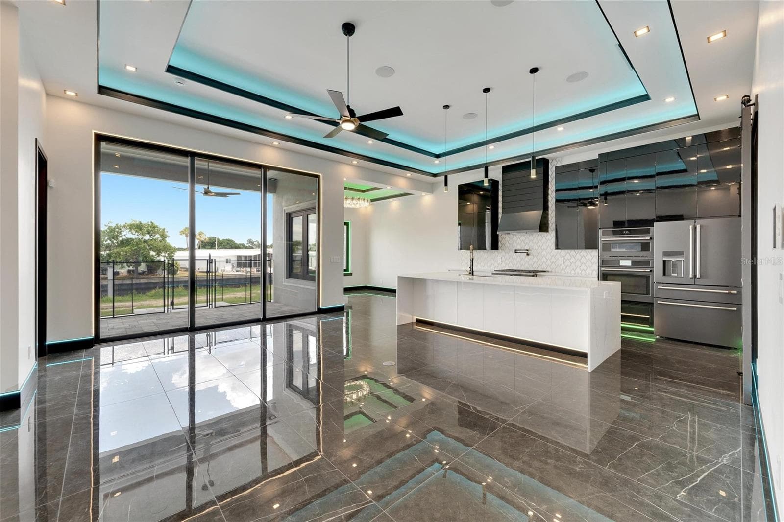 Single Family Residence at 6540 SIMONE SHORES CIR, APOLLO BEACH, photo 13 of 85