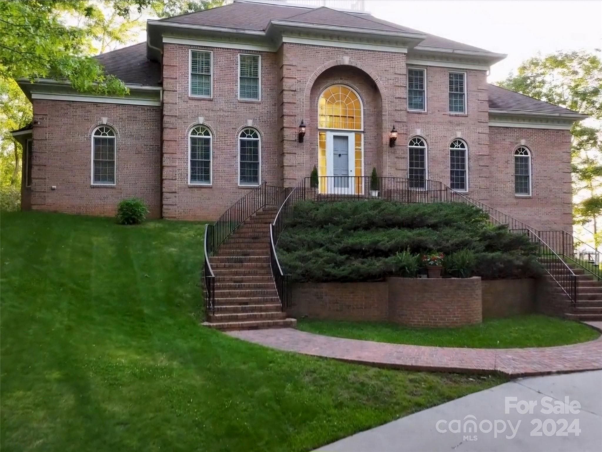Single Family Residence at Sylva, photo 2 of 46