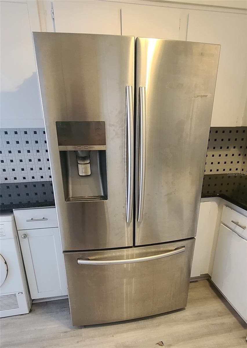 new SS Apliances - 101 LAKE AVE NE #222, LARGO