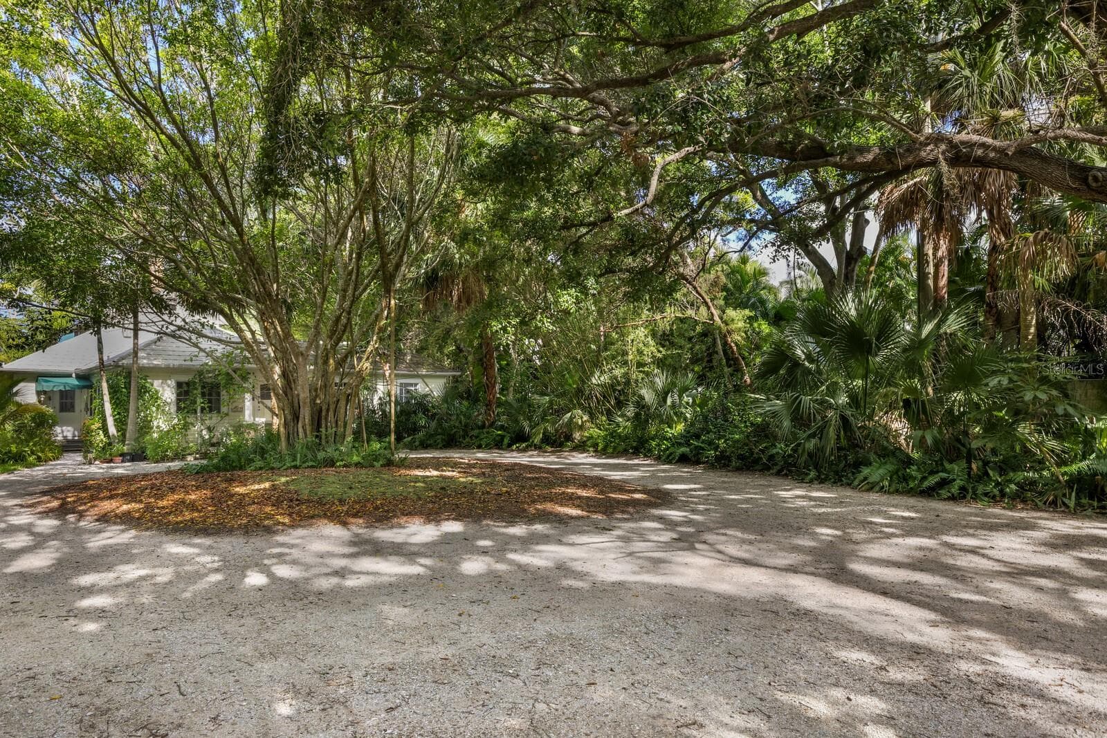 Single Family Residence at 3301 BAY SHORE RD, SARASOTA, photo 16 of 55