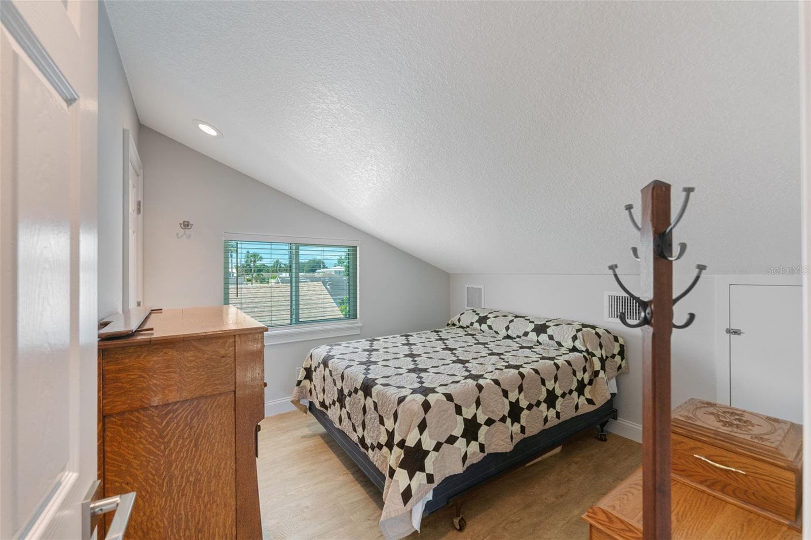 3rd bedroom upstairs - 3502 BAHIA VISTA ST, SARASOTA