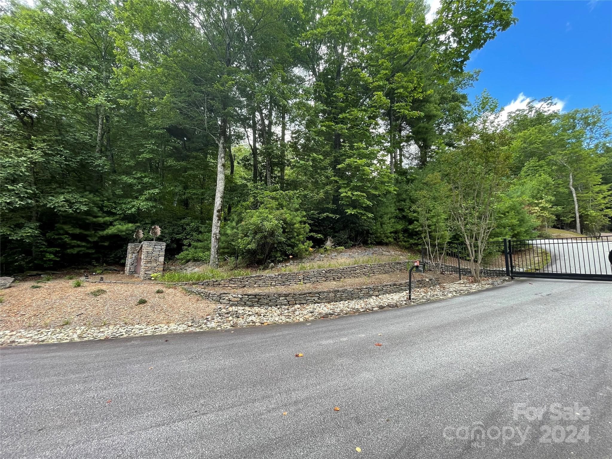 Lot at 00 Willow Run Lane, Zirconia, photo 3 of 19