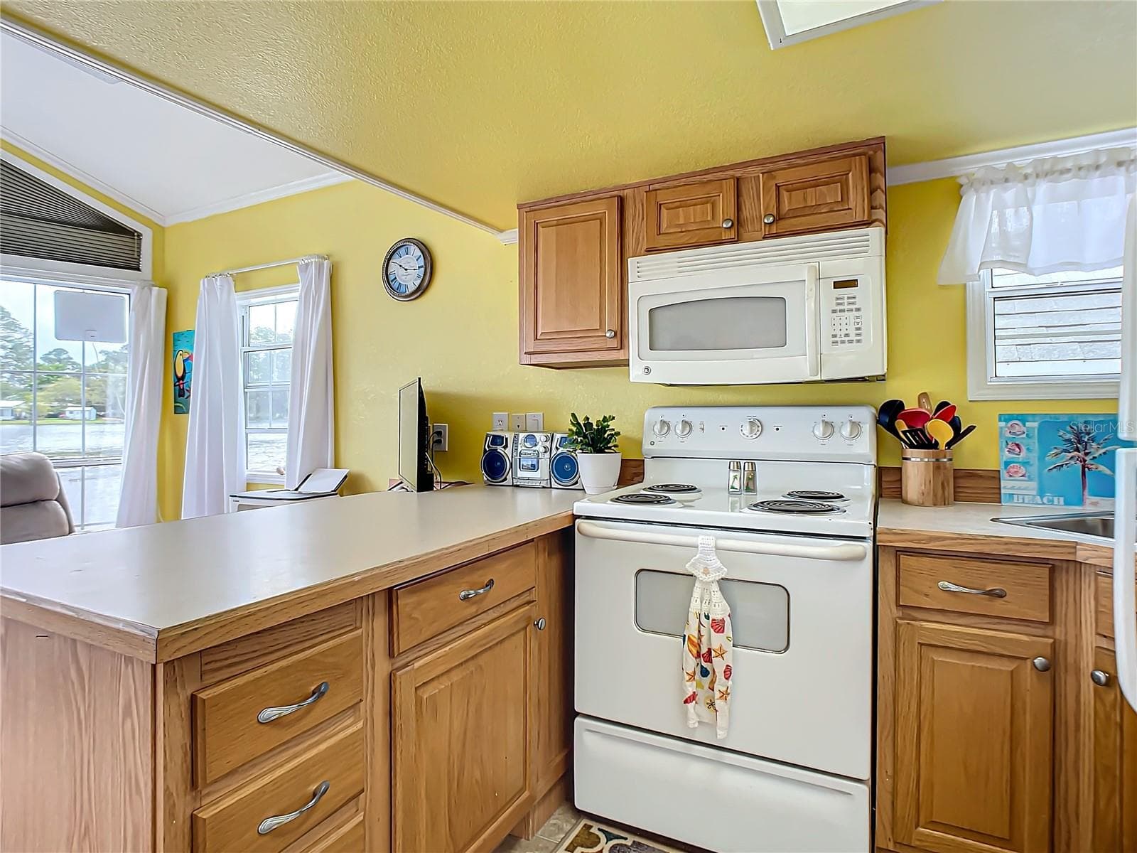 Manufactured Home at 92 EAGLE PT S, OSTEEN, photo 7 of 22