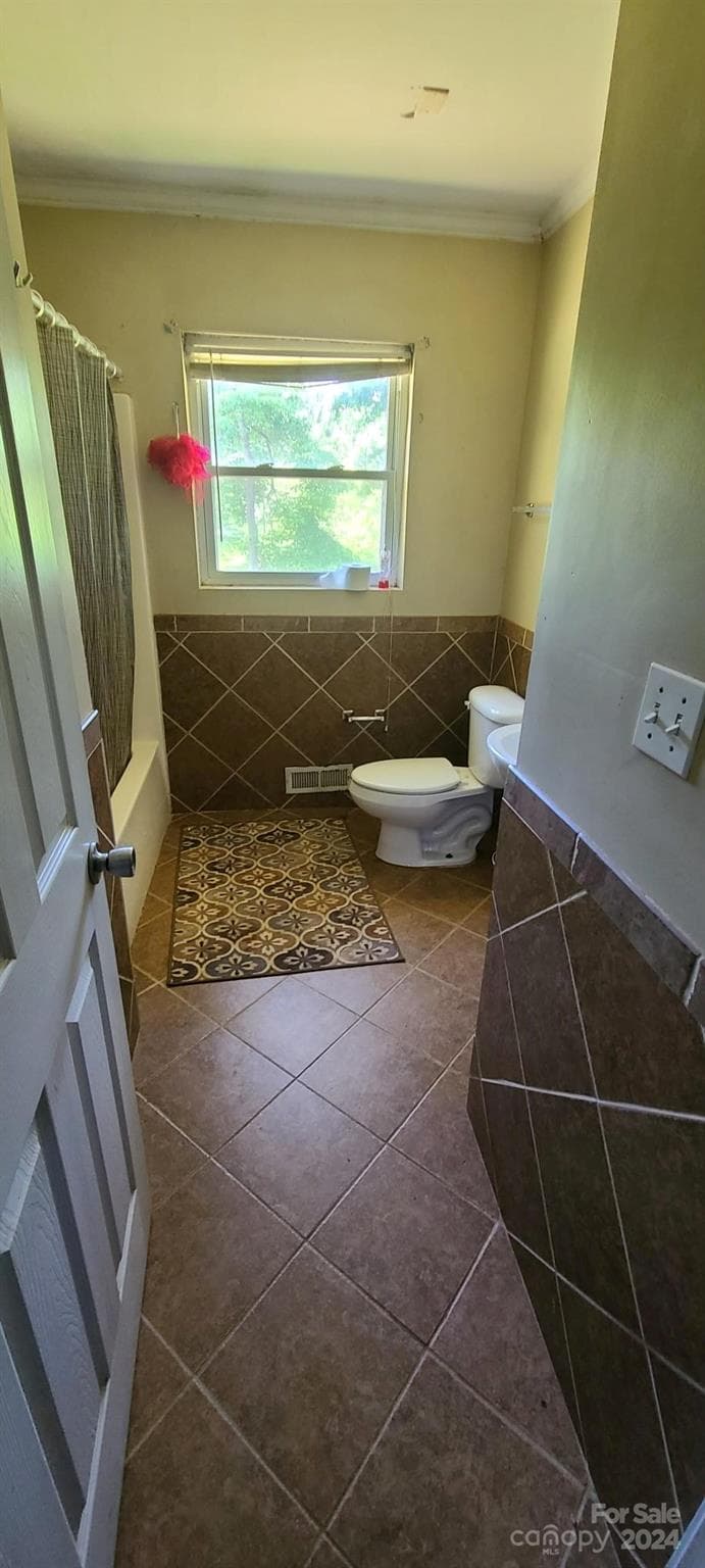 Single Family Residence at Monroe, photo 12 of 14