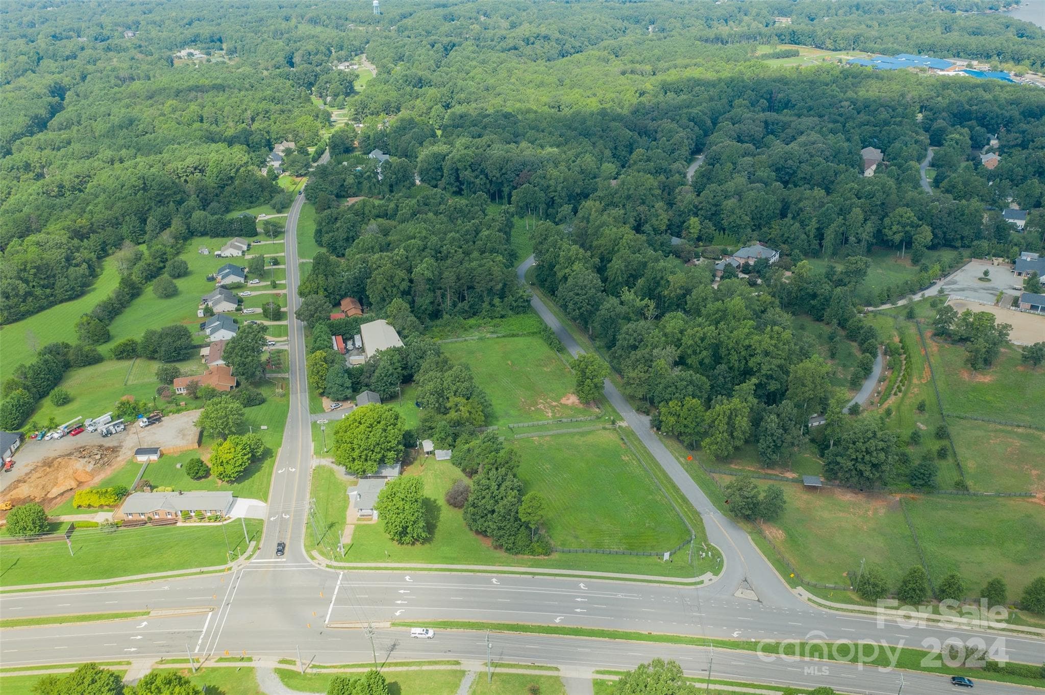 Conveniently Just Off Brawley School Road - Mooresville