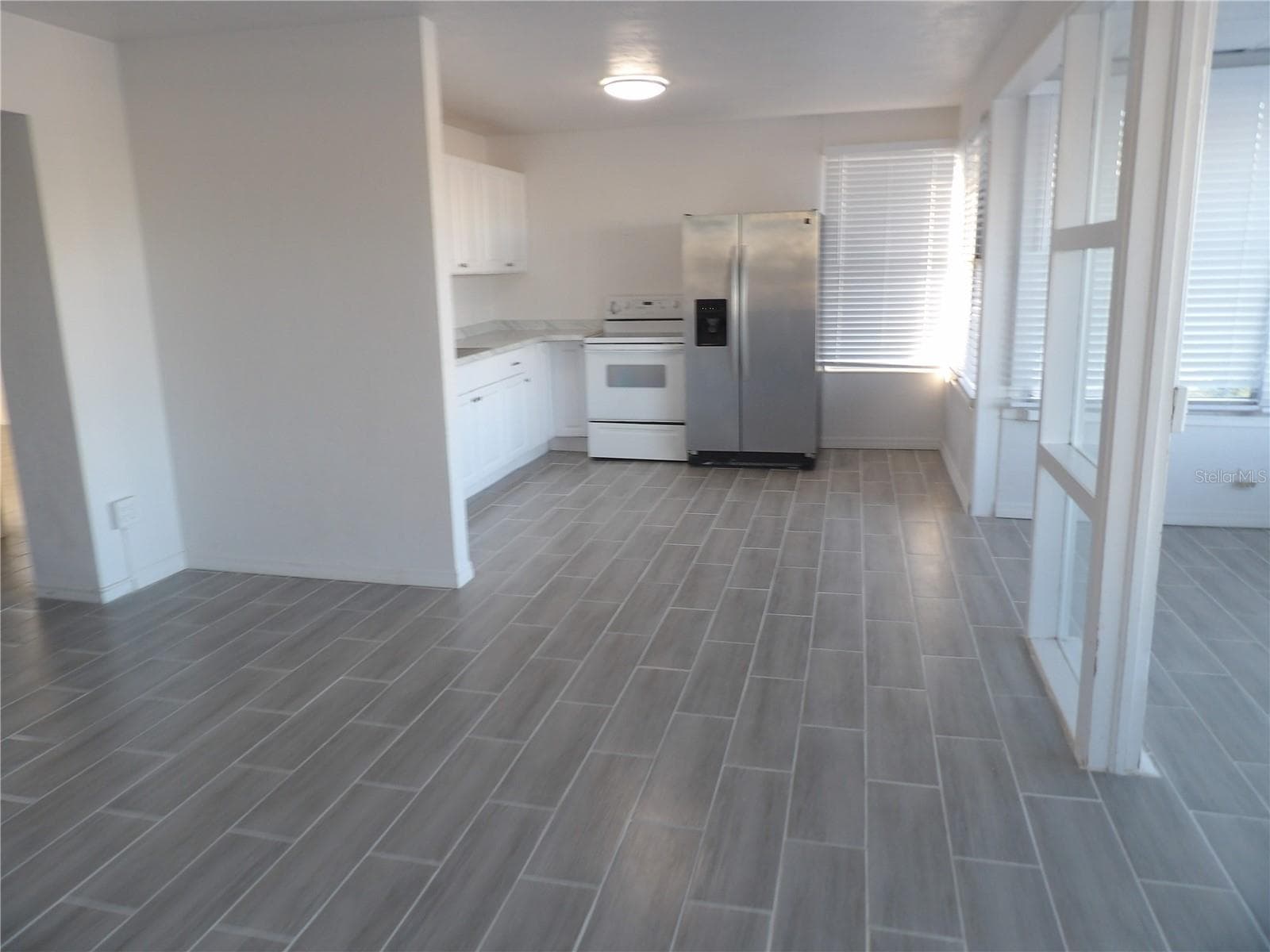 Triplex at 14975 1ST ST E, MADEIRA BEACH, photo 4 of 33