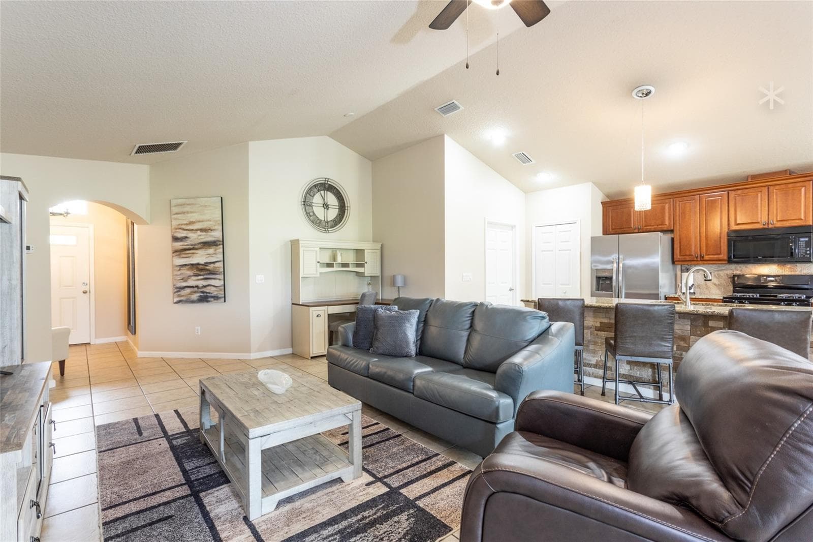 Single Family Residence at 118 GOLFVIEW CT, BUNNELL, photo 8 of 32