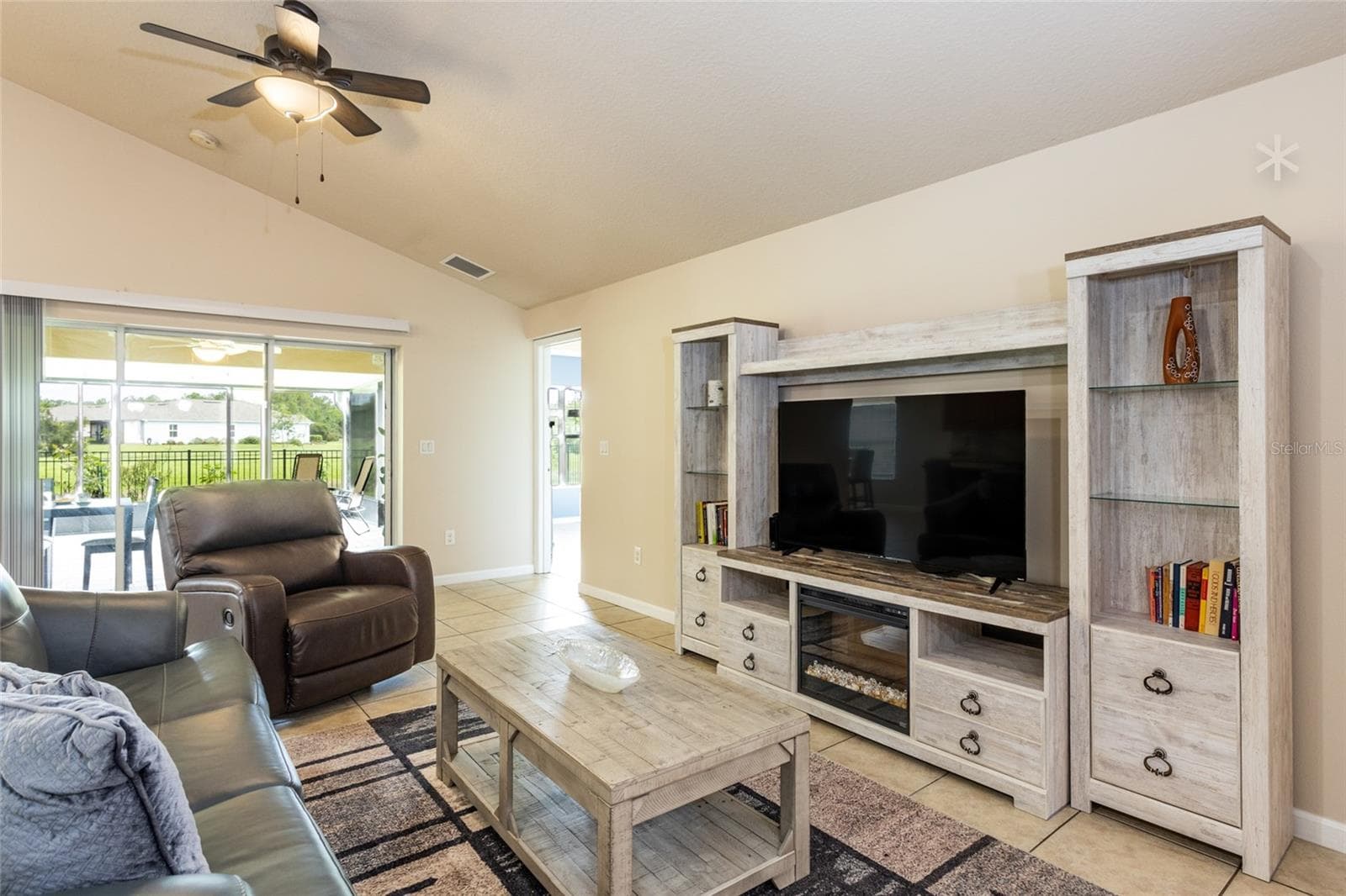 Single Family Residence at 118 GOLFVIEW CT, BUNNELL, photo 10 of 32