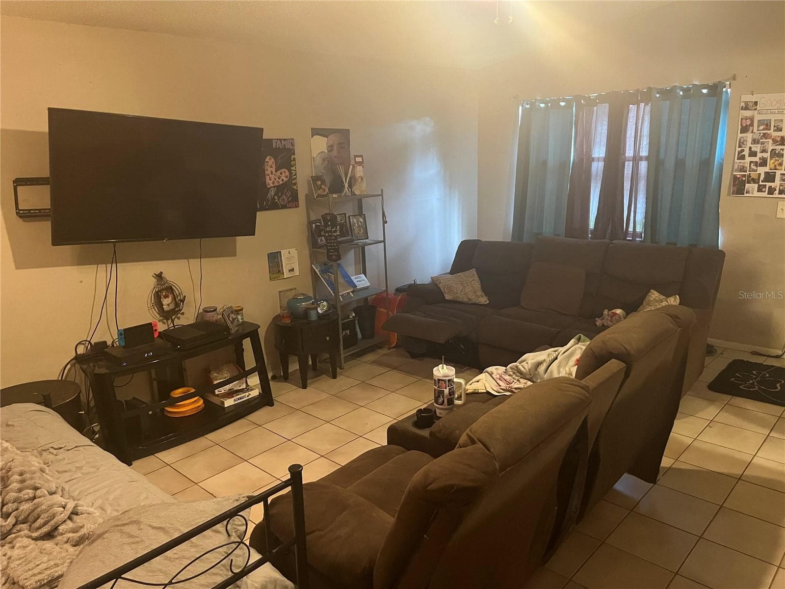 Single Family Residence at 9463 ARBOL CT, LARGO, photo 2 of 5