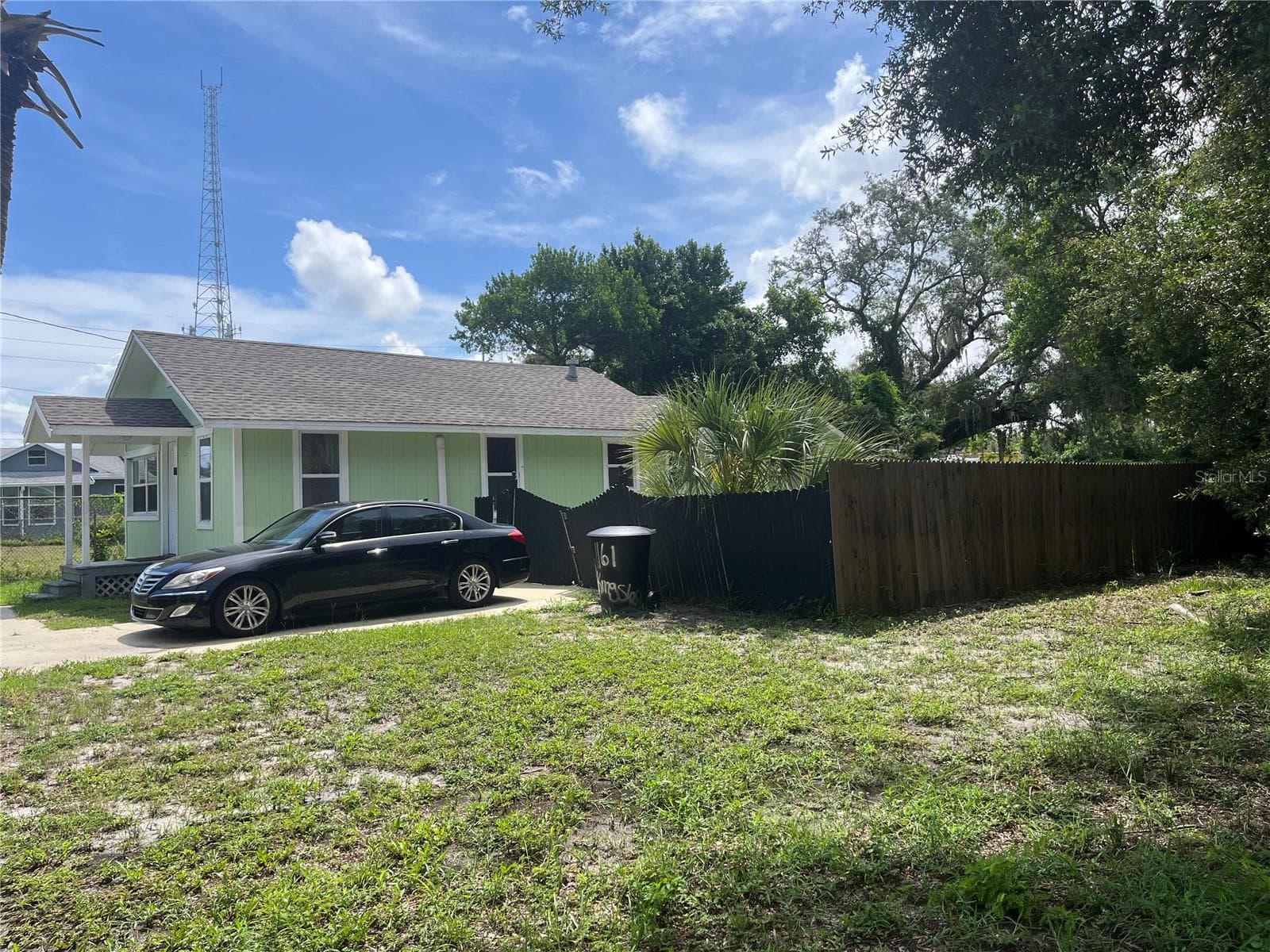 Single Family Residence at 1161 KINGSLEY ST, CLEARWATER, photo 2 of 8