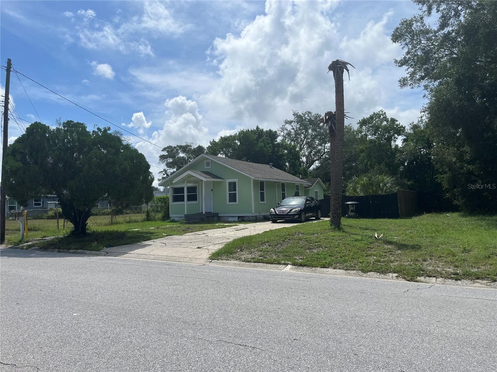 Single Family Residence at 1161 KINGSLEY ST, CLEARWATER, photo 3 of 8