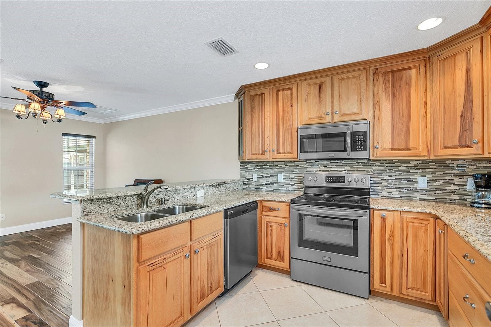 Guest House Kitchen - 4147 BOGGY CREEK RD, KISSIMMEE