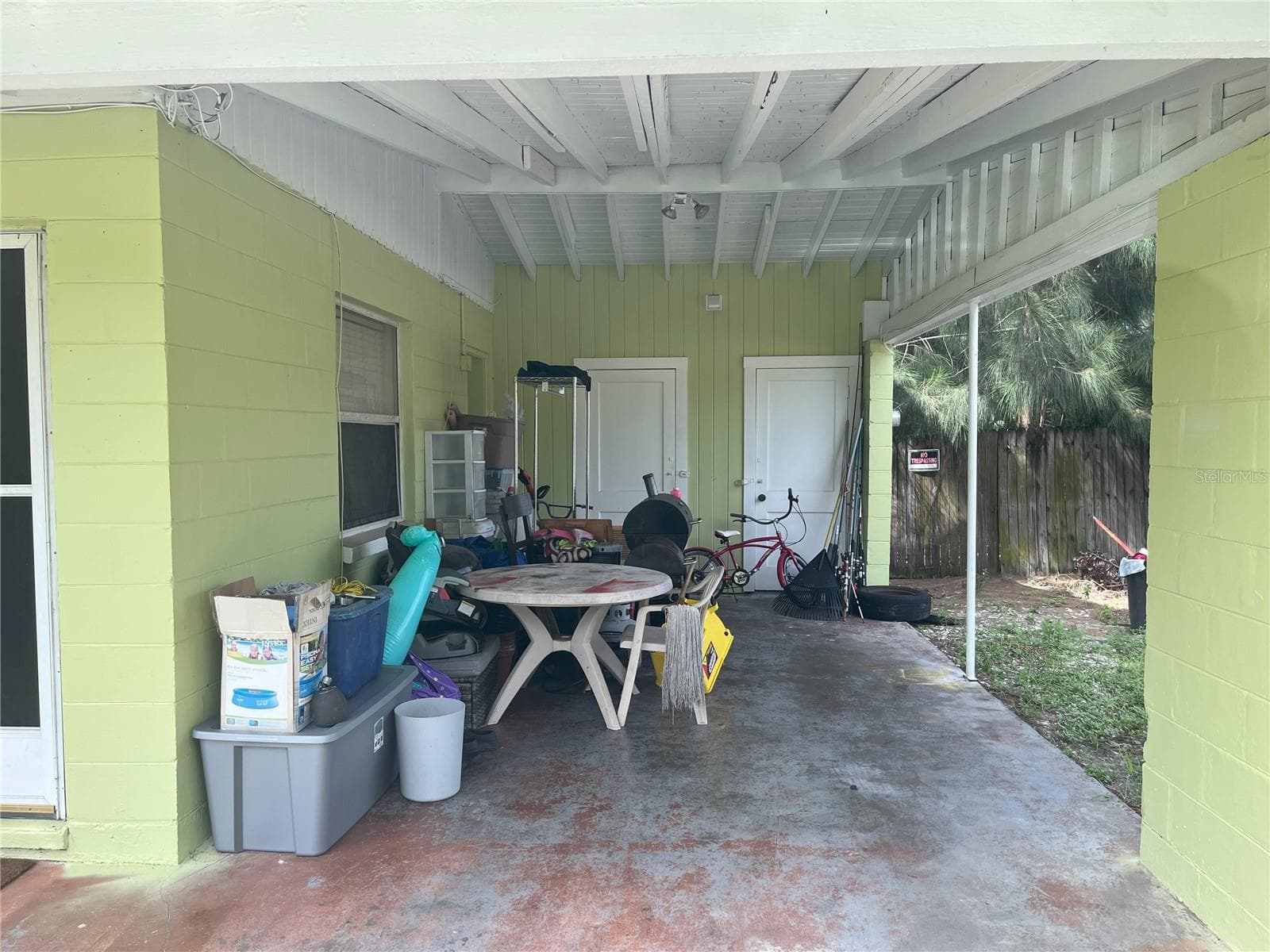 Single Family Residence at 1528 STEVENSONS DR, CLEARWATER, photo 2 of 14