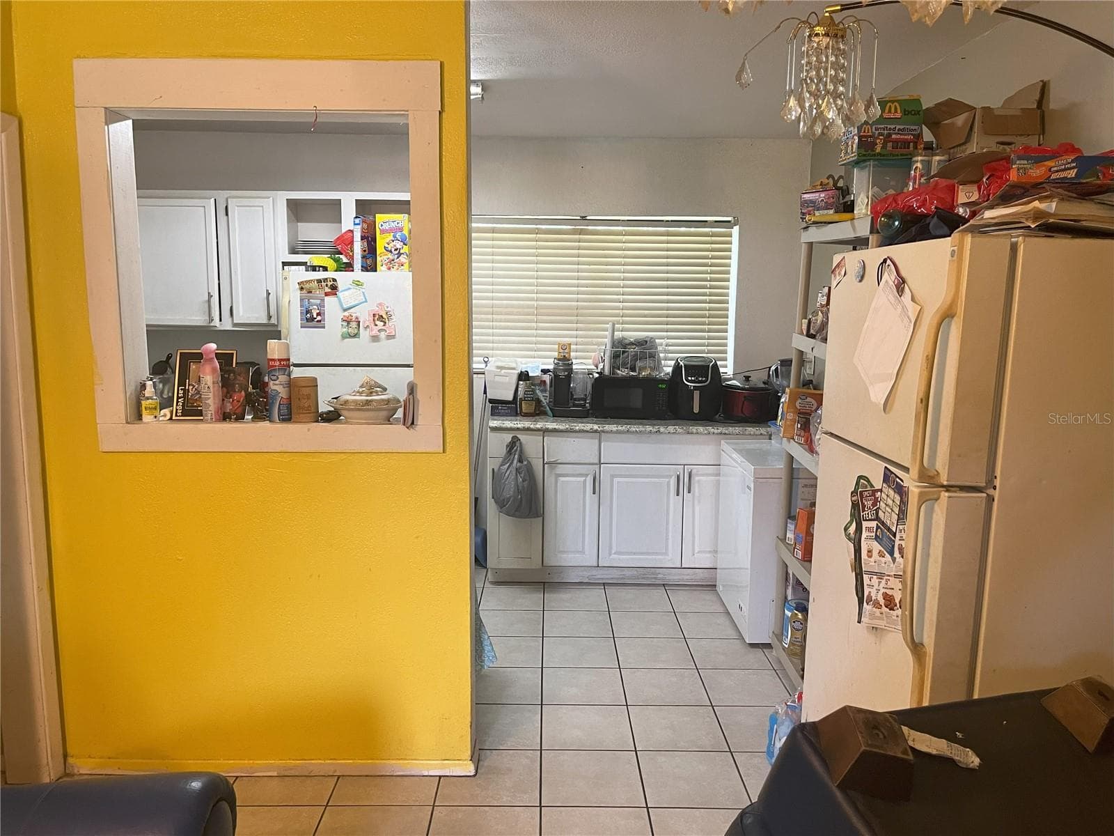 Single Family Residence at 1528 STEVENSONS DR, CLEARWATER, photo 3 of 14