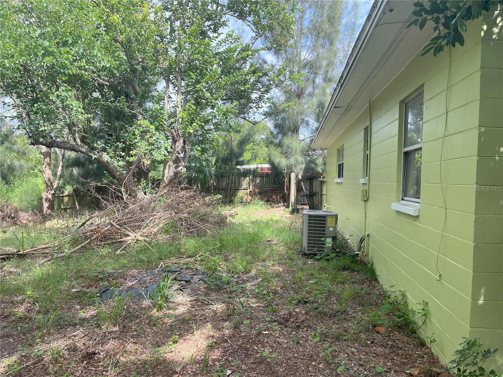 Single Family Residence at 1528 STEVENSONS DR, CLEARWATER, photo 13 of 14