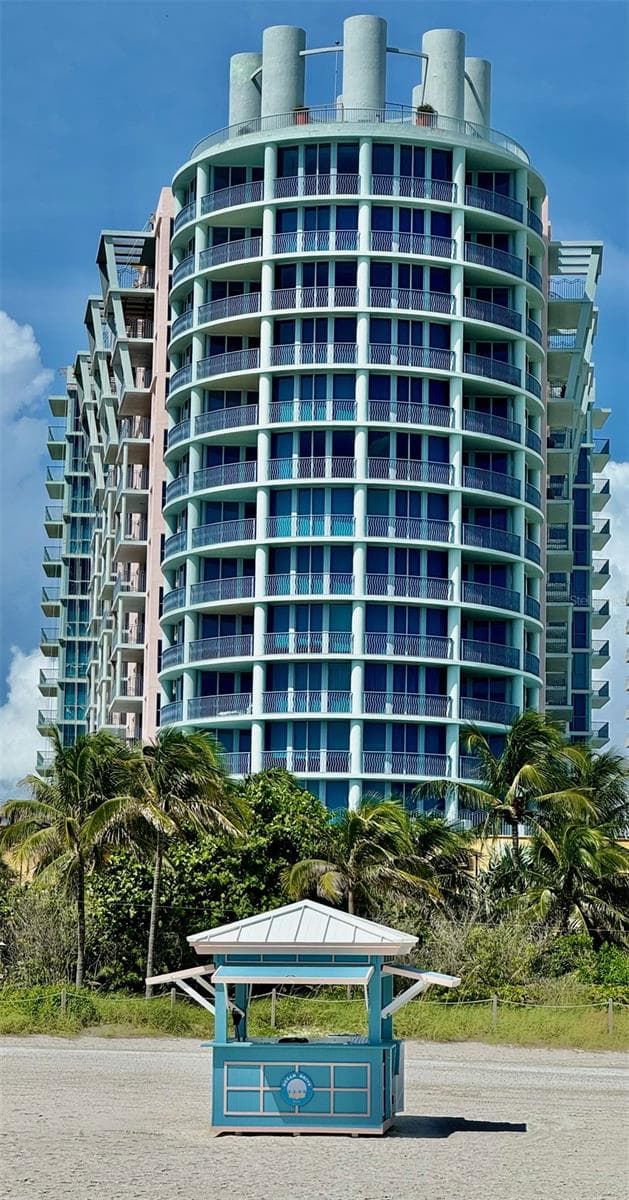 1500 OCEAN DR #905
