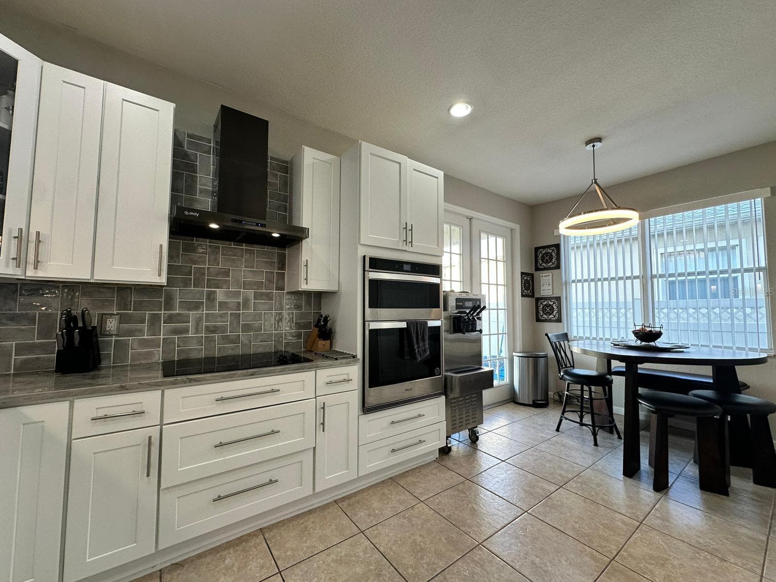 Single Family Residence at 2321 HINSDALE DR, KISSIMMEE, photo 9 of 43