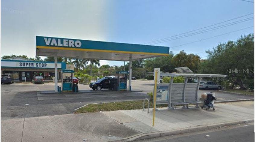 1900 NW 9TH AVE