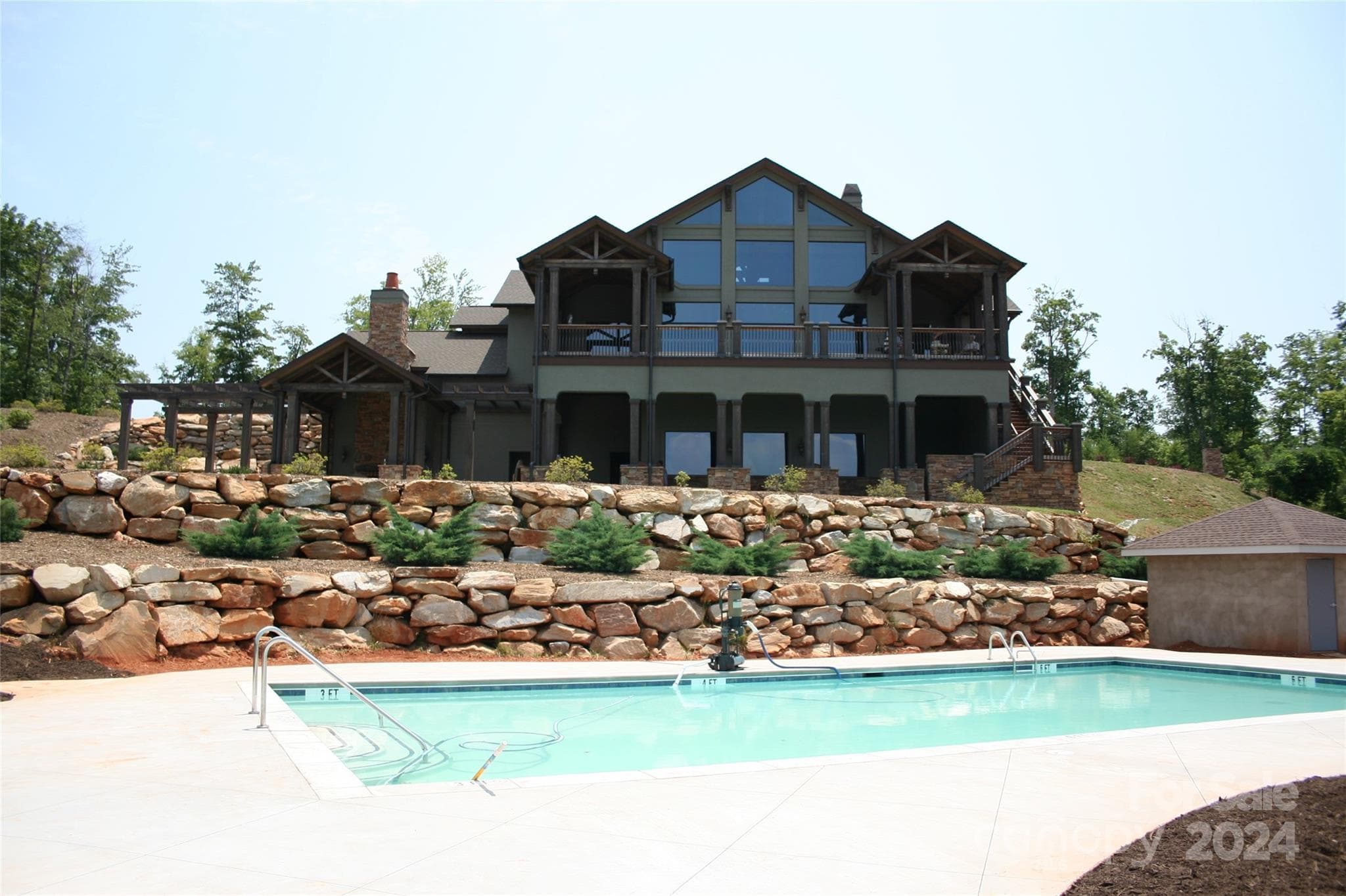 clubhouse and pool - Lake Lure