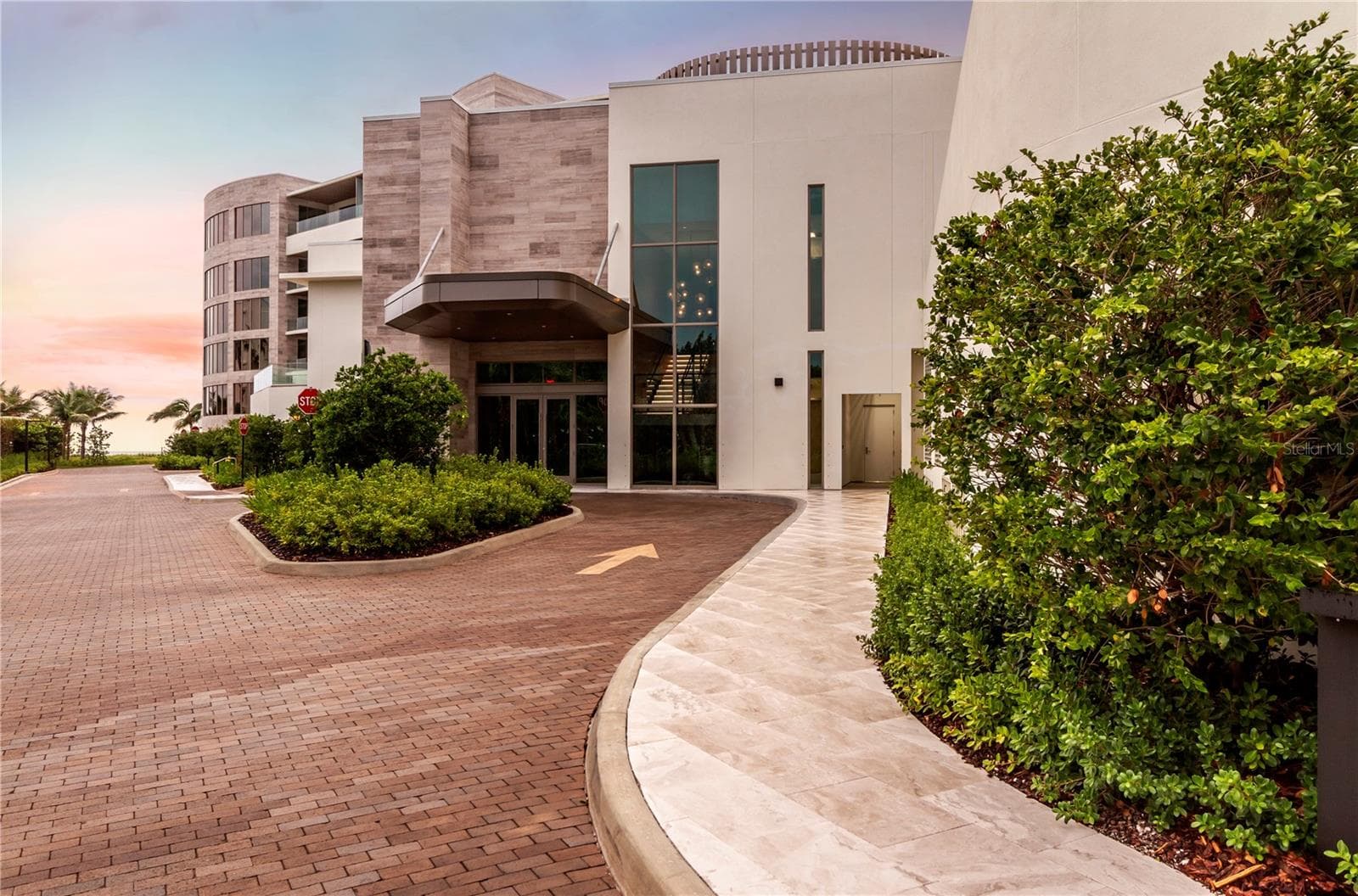 Residents Amenity Building Entrance - 1591 GULF OF MEXICO DR #413, LONGBOAT KEY