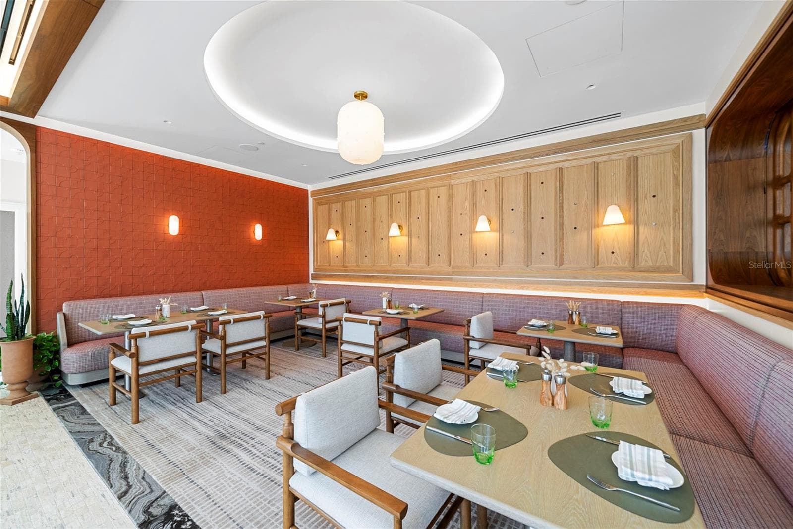 Riva Restaurant - 1591 GULF OF MEXICO DR #413, LONGBOAT KEY