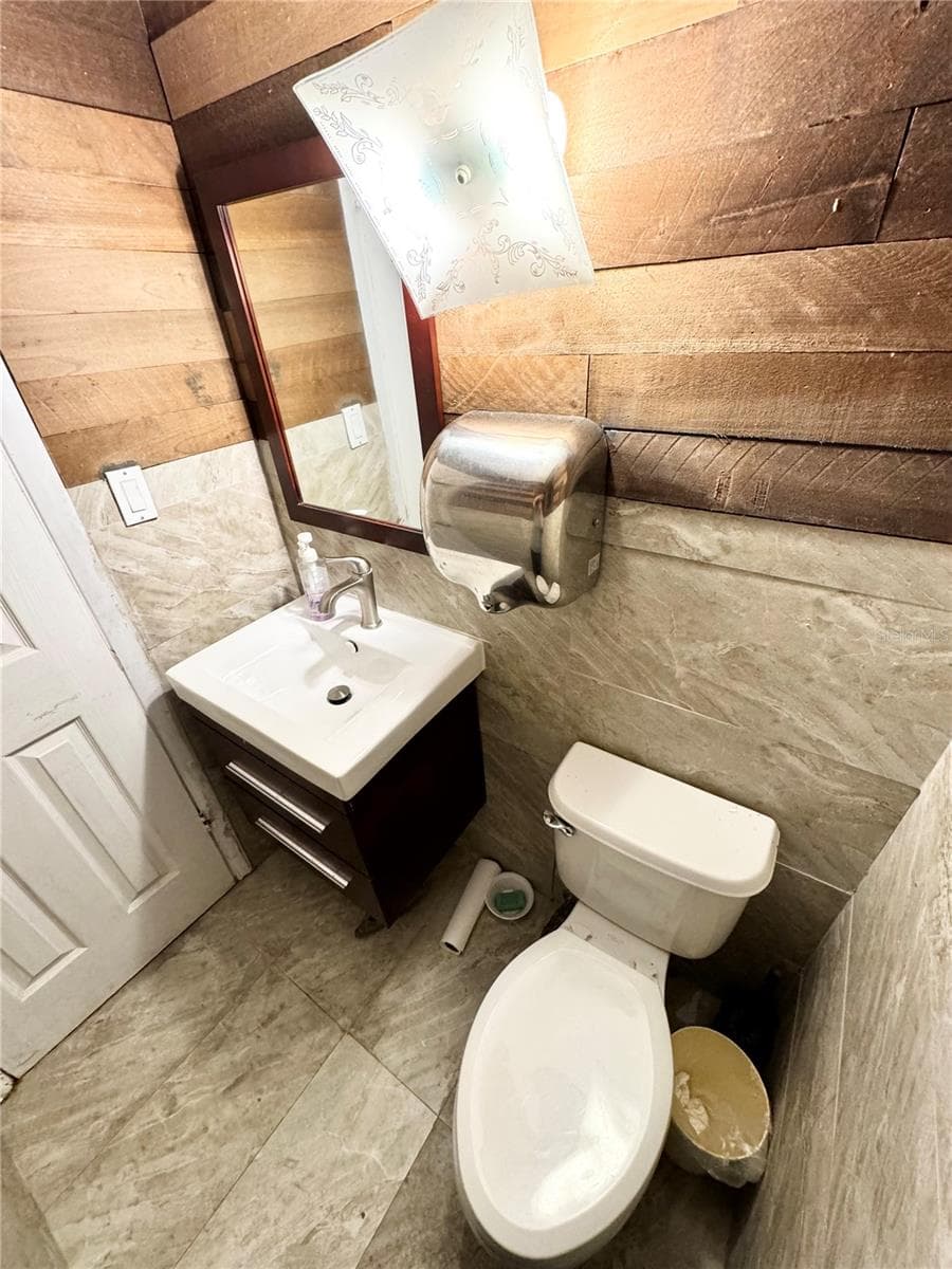 Bathroom 2 - 3080 BEE RIDGE RD, SARASOTA