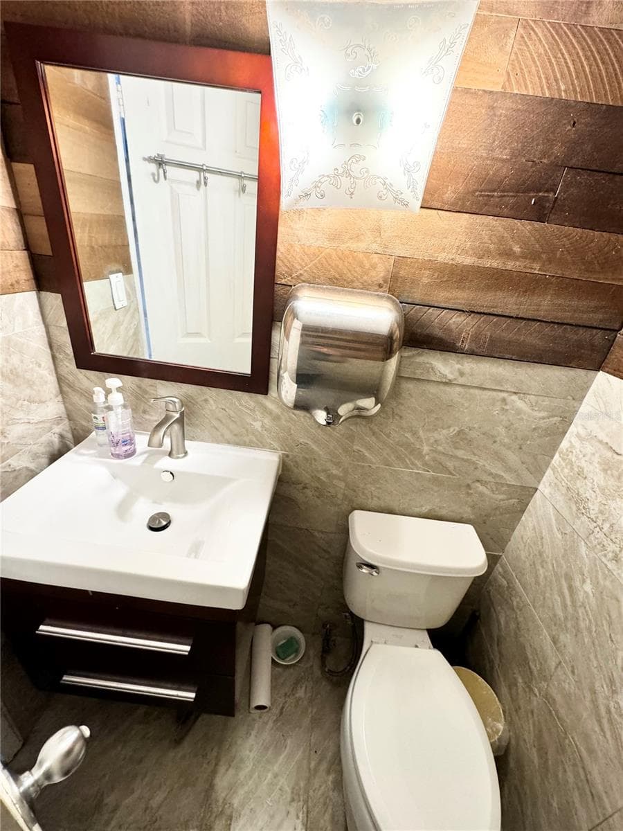 Bathroom 2 - 3080 BEE RIDGE RD, SARASOTA