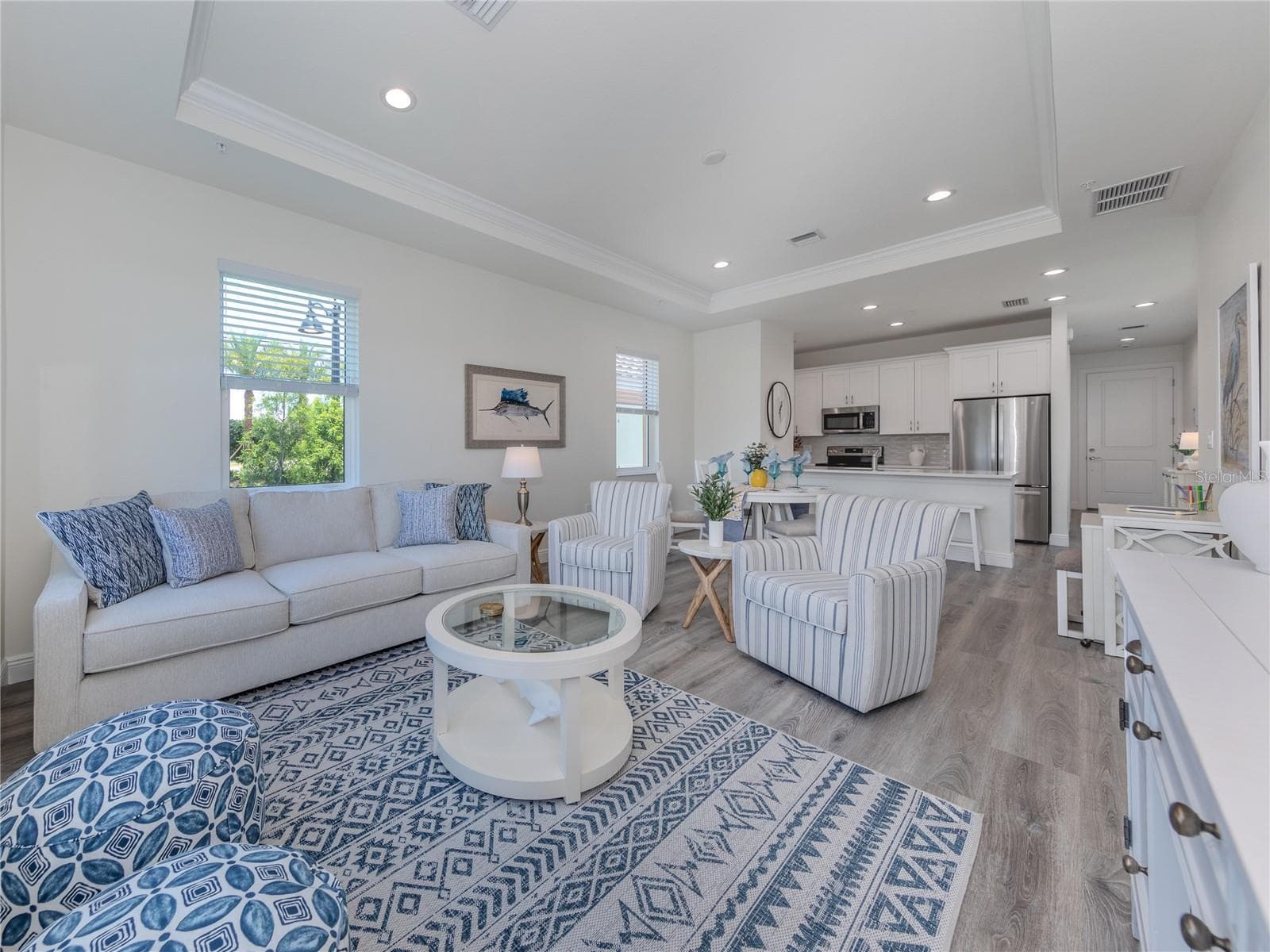 Typical Great Room - 124 CLIFTON WAY, VENICE