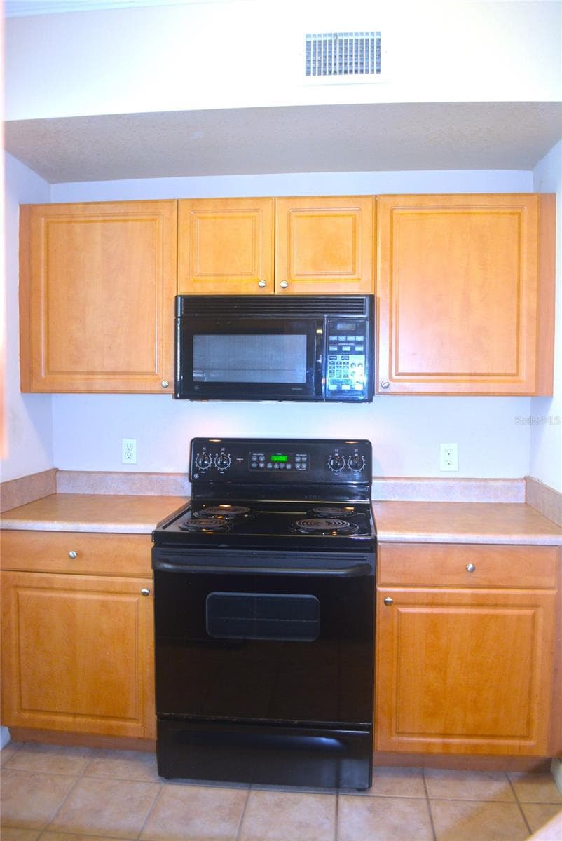 Kitchen - 5701 SOLDIER CIR #104, SARASOTA