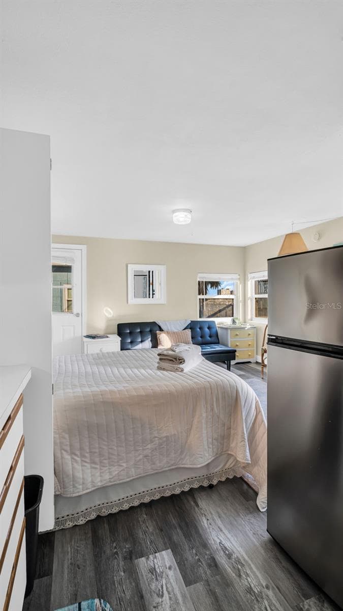 Condo - Hotel at 483 E SHORE DR #D3, CLEARWATER BEACH, photo 11 of 35