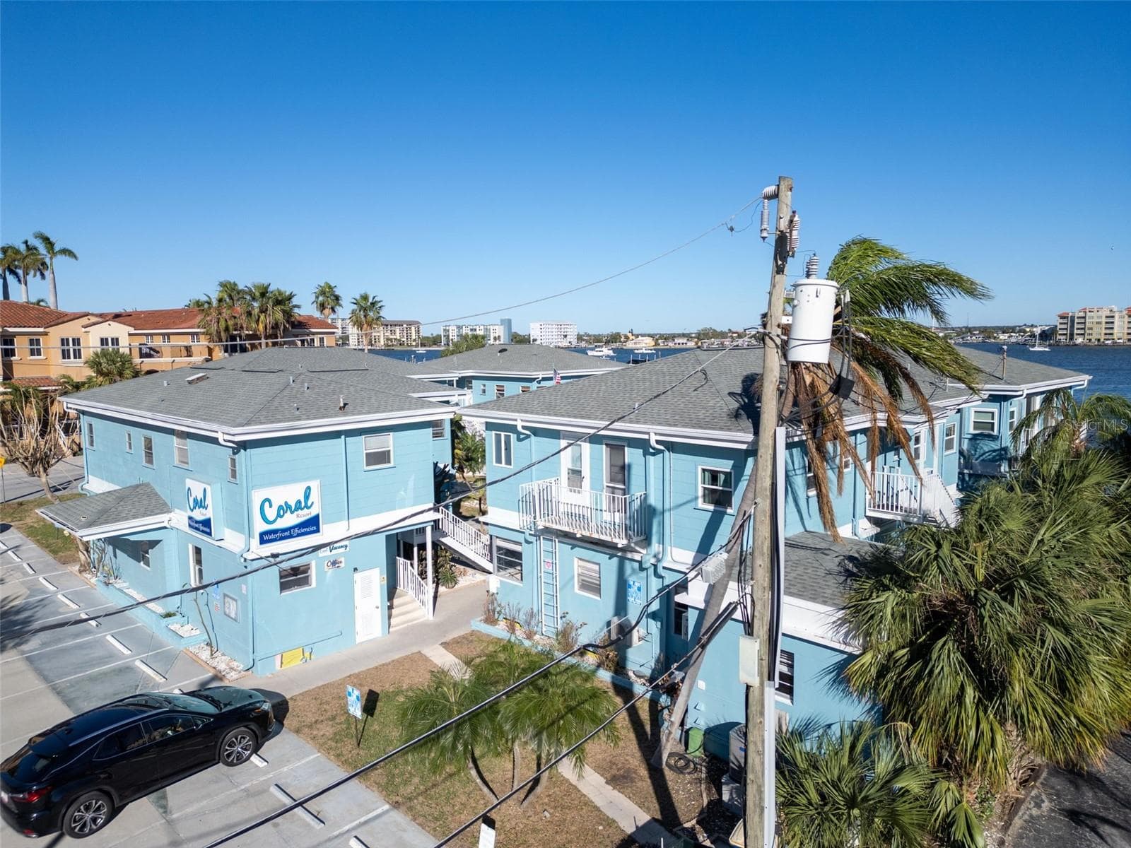 Condo - Hotel at 483 E SHORE DR #D3, CLEARWATER BEACH, photo 32 of 35