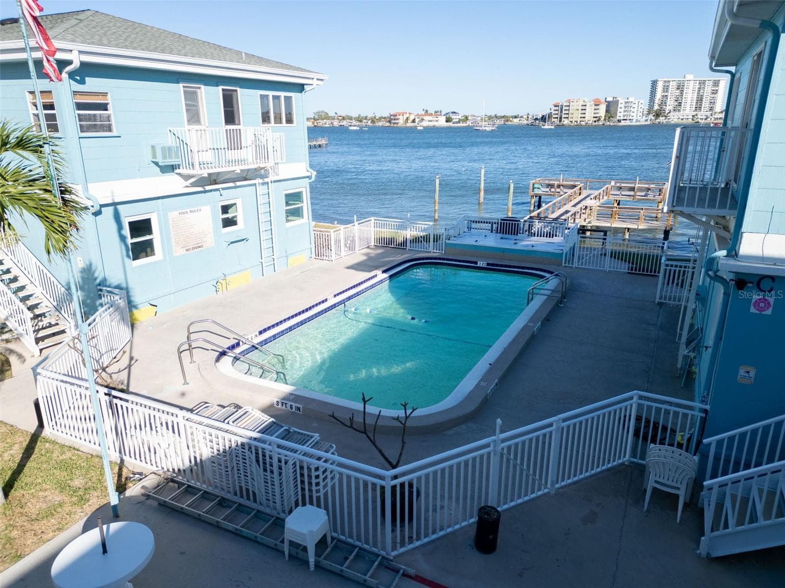 Condo - Hotel at 483 E SHORE DR #D3, CLEARWATER BEACH, photo 34 of 35