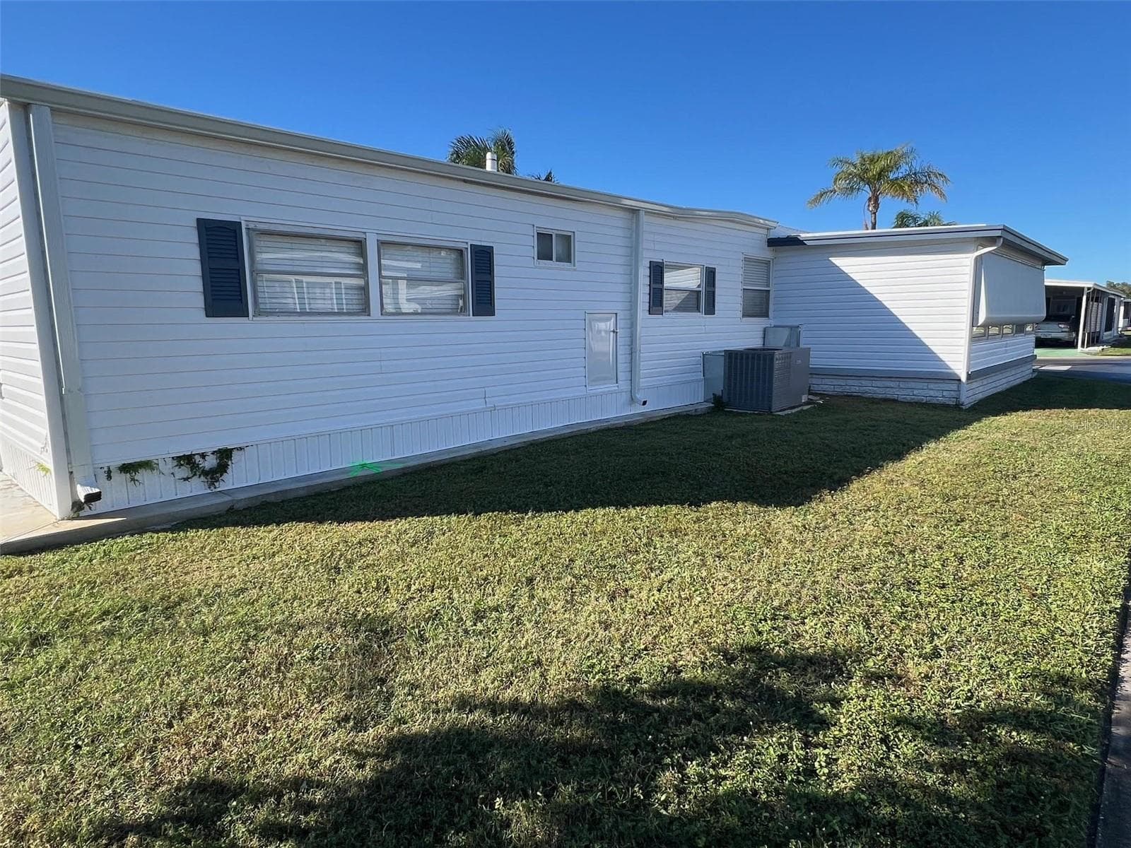 Mobile Home at 11300 124TH AVE #150, LARGO, photo 2 of 25
