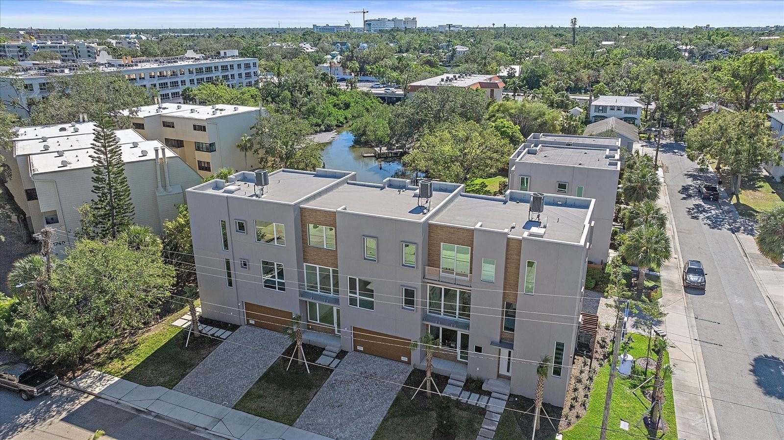 Townhouse at 1720 ALDERMAN ST, SARASOTA, photo 5 of 48