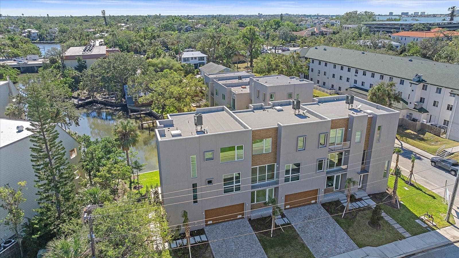 Townhouse at 1720 ALDERMAN ST, SARASOTA, photo 6 of 48