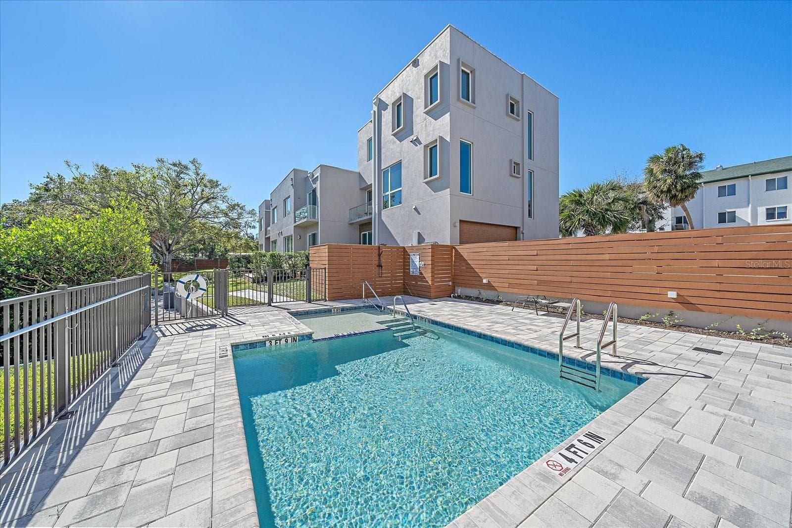Townhouse at 1720 ALDERMAN ST, SARASOTA, photo 13 of 48