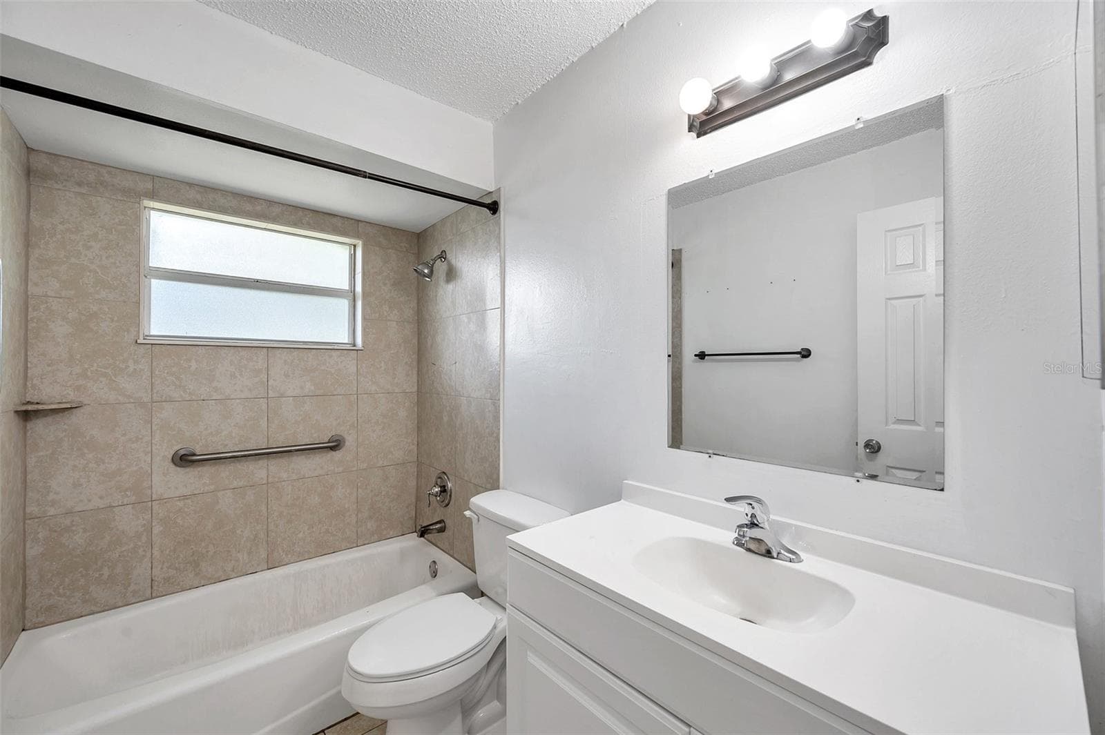 Duplex at 1005 LAKE PALMS DR, LARGO, photo 6 of 11