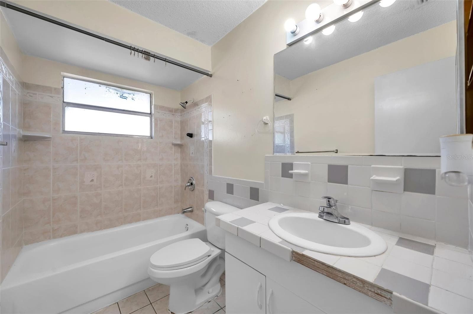 Duplex at 1005 LAKE PALMS DR, LARGO, photo 10 of 11