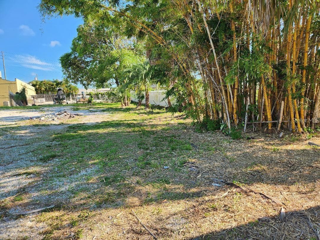 Retail at 1100 S MYRTLE AVE, CLEARWATER, photo 4 of 6