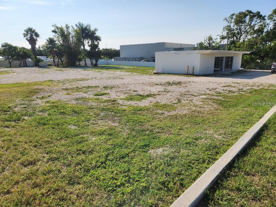 Retail at 1100 S MYRTLE AVE, CLEARWATER, photo 5 of 6