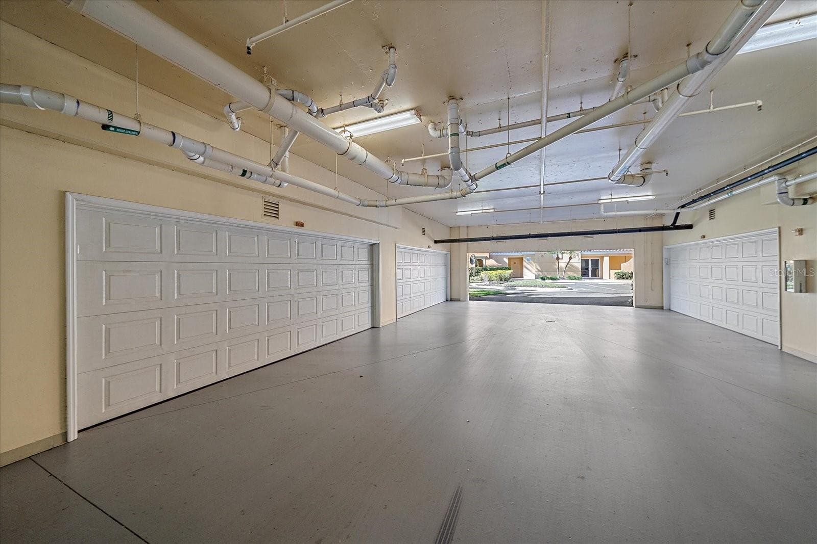 Covered & private oversized 2 car garage with storage - 6482 WATERCREST WAY #204, LAKEWOOD RANCH