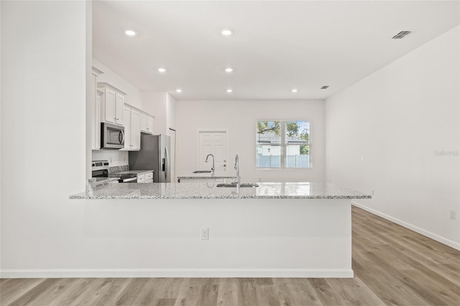 Single Family Residence at 3005 E 17TH AVE, TAMPA, photo 13 of 54