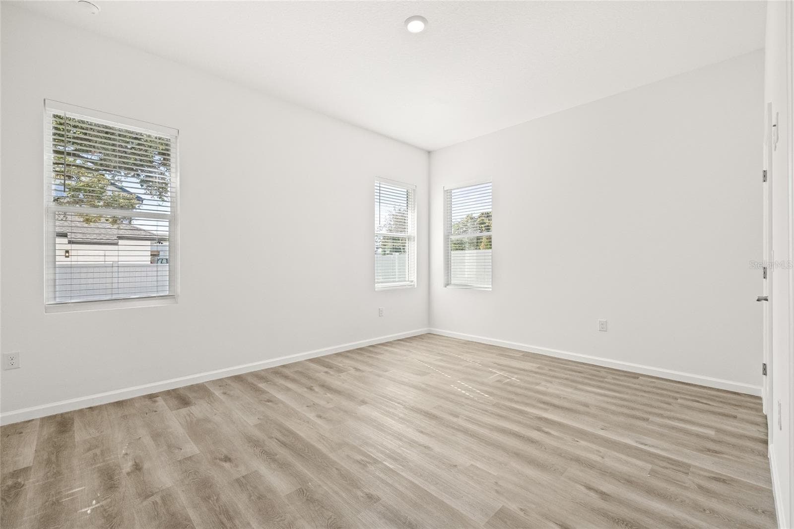 Single Family Residence at 3005 E 17TH AVE, TAMPA, photo 24 of 54