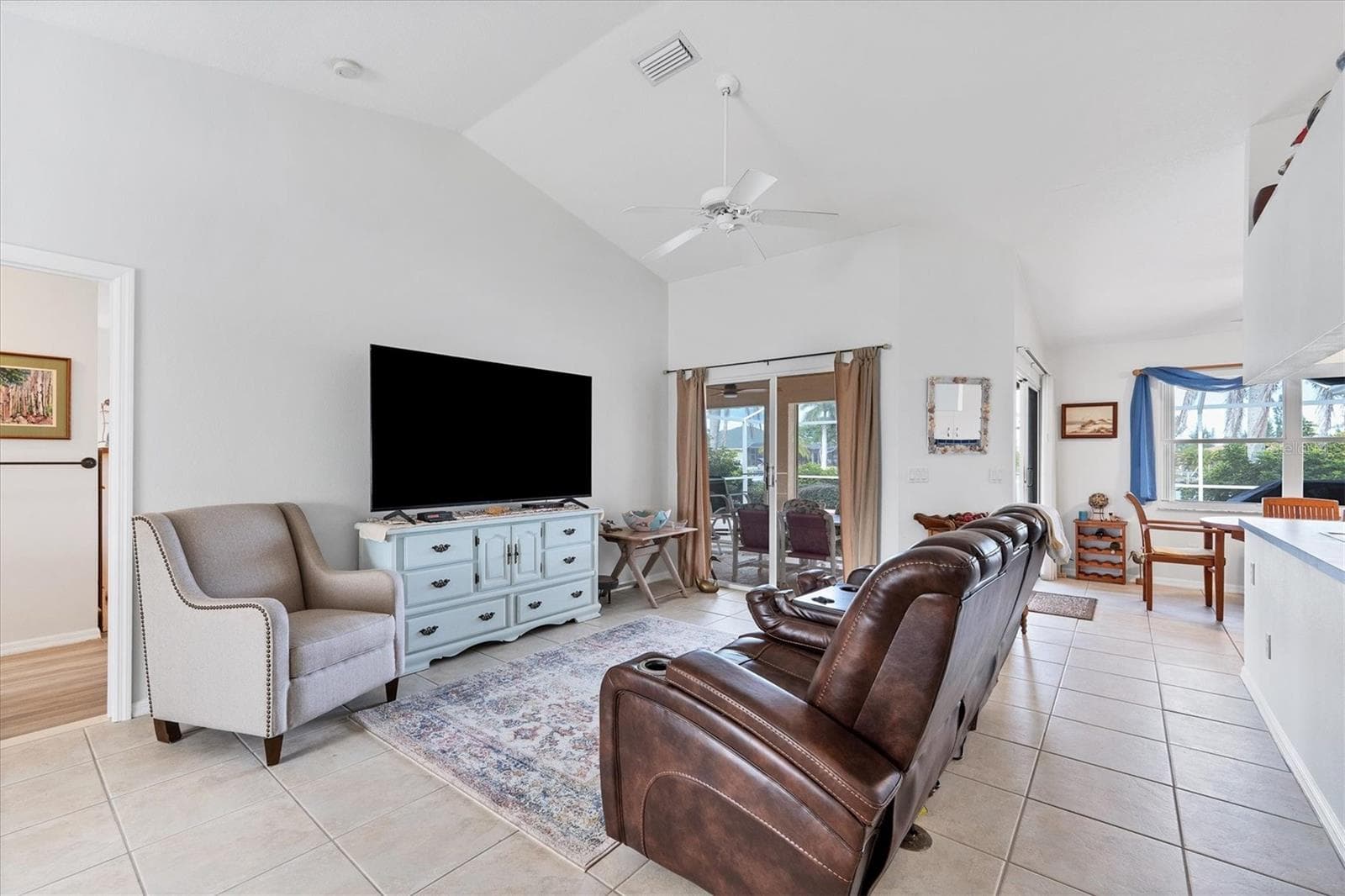 Single Family Residence at 15500 LONGVIEW RD, PORT CHARLOTTE, photo 11 of 42