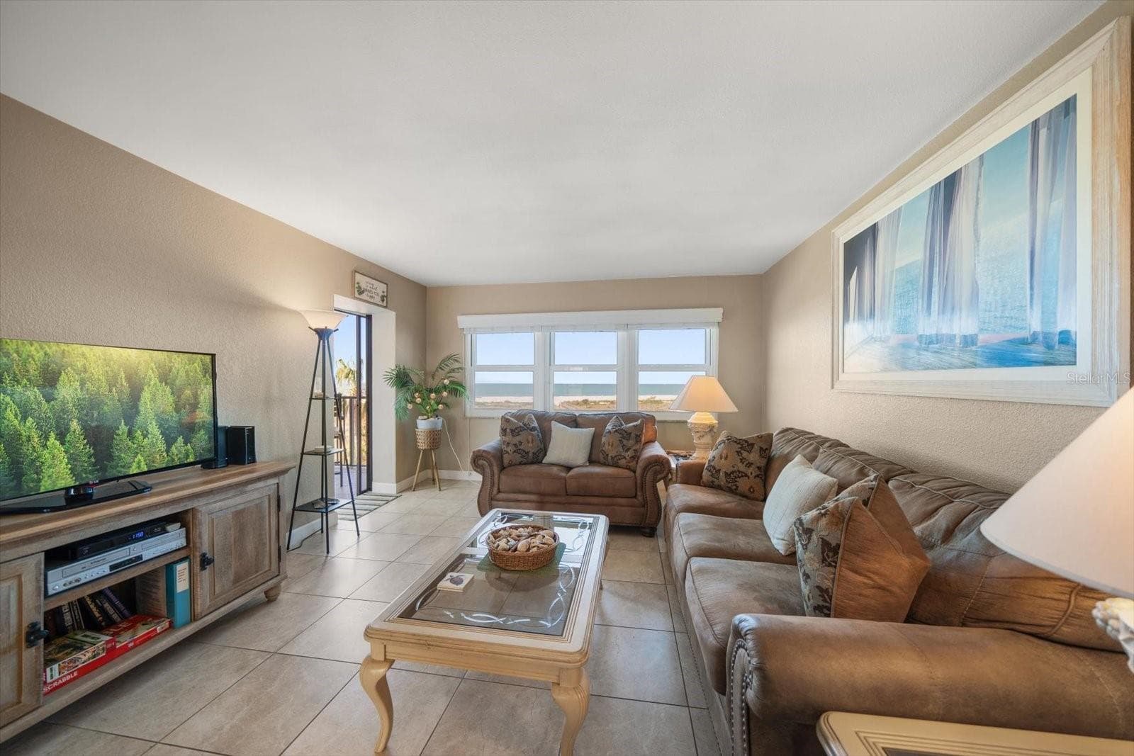 Condominium at 1230 GULF BLVD #402, CLEARWATER BEACH, photo 9 of 43