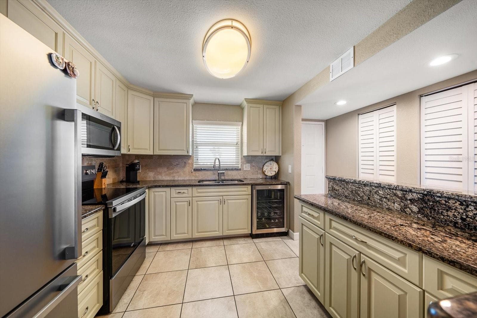 Condominium at 1230 GULF BLVD #402, CLEARWATER BEACH, photo 15 of 43