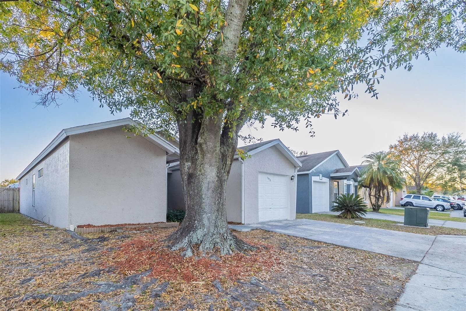 Single Family Residence at 5436 WOOD CROSSING ST, ORLANDO, photo 2 of 24